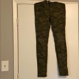 American eagle camo skinny jeans